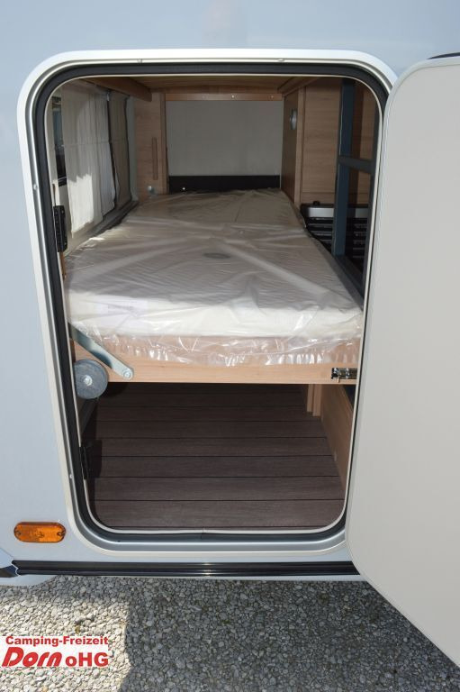 Caravan Knaus Südwind 540 FDK 60 Years Ausstellfenster Bug