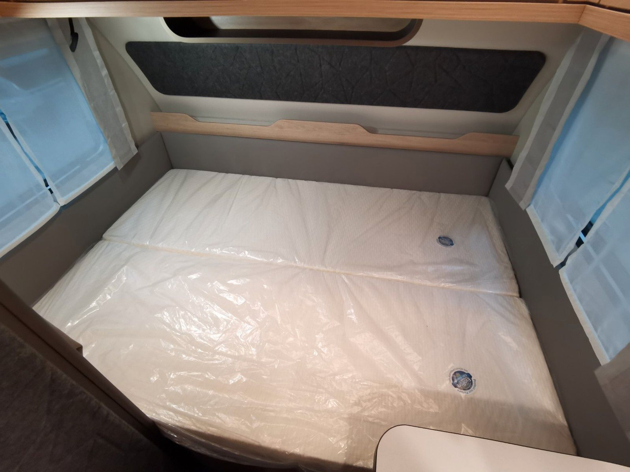 Caravan Weinsberg CARAONE 420 QD / - 2026 -/ ADVANCE & SMART PAKET