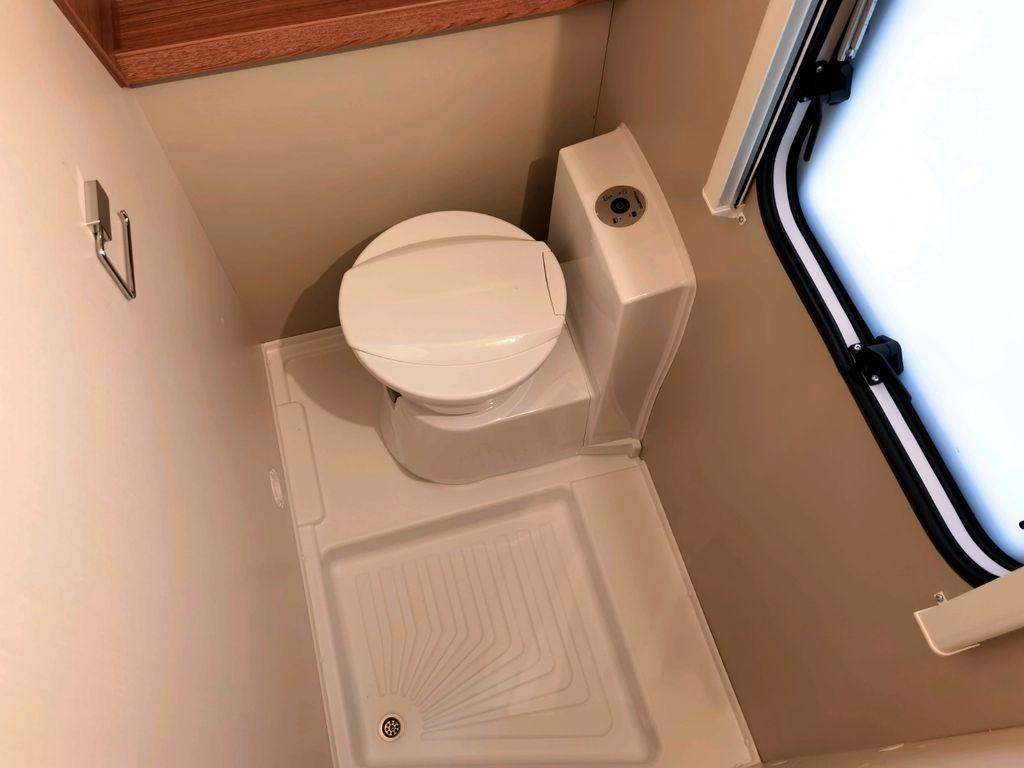 Caravan Weinsberg CARAONE 500 FDK - EDITION HOT / - 2025- / 1500kg