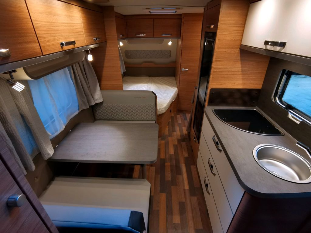 Caravan Weinsberg CARAONE 500 FDK - EDITION HOT / - 2025- / 1500kg