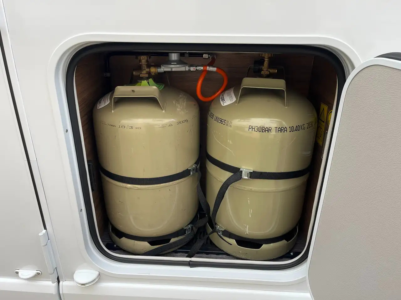 Semi-integrated motorhome Knaus VAN TI 650 MEG VANSATION