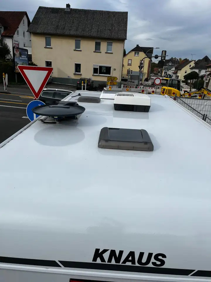 Semi-integrated motorhome Knaus VAN TI 650 MEG VANSATION