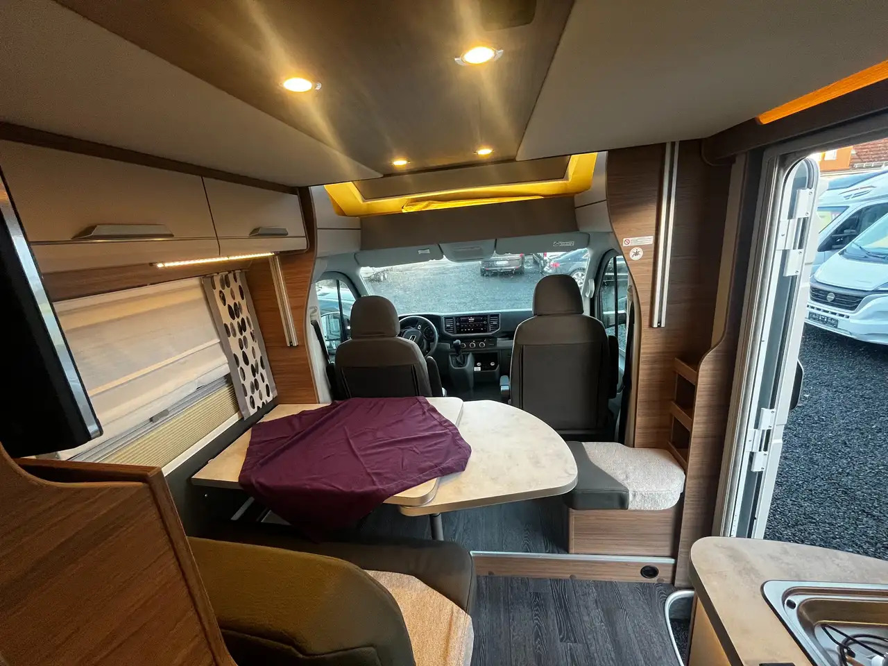 Semi-integrated motorhome Knaus VAN WAVE 640 MEG VANSATION
