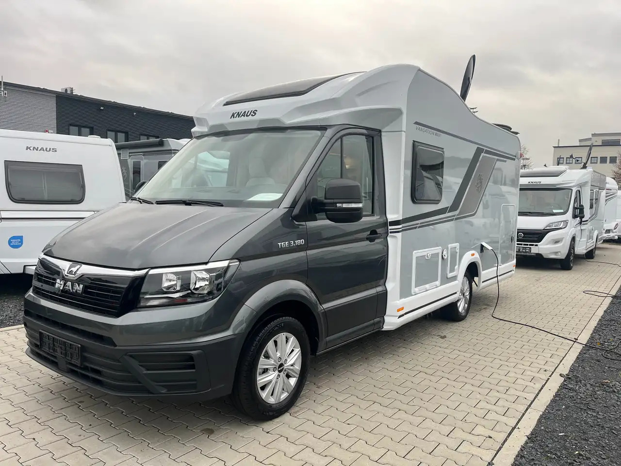 Semi-integrated motorhome Knaus VAN WAVE 640 MEG VANSATION