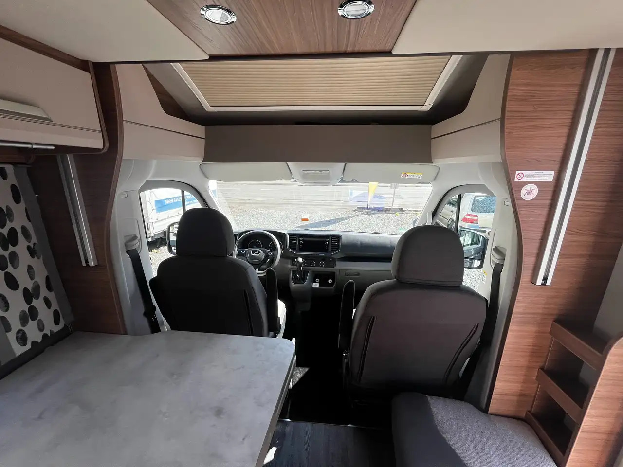 Semi-integrated motorhome Knaus VAN WAVE 640 MEG VANSATION