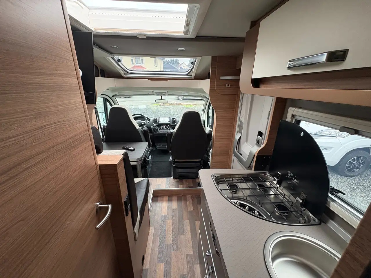 Semi-integrated motorhome Volkswagen PEPPER 600MEG
