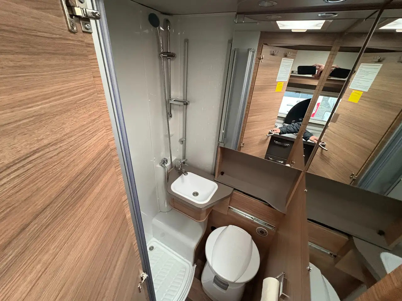 Semi-integrated motorhome Volkswagen PEPPER 600MEG