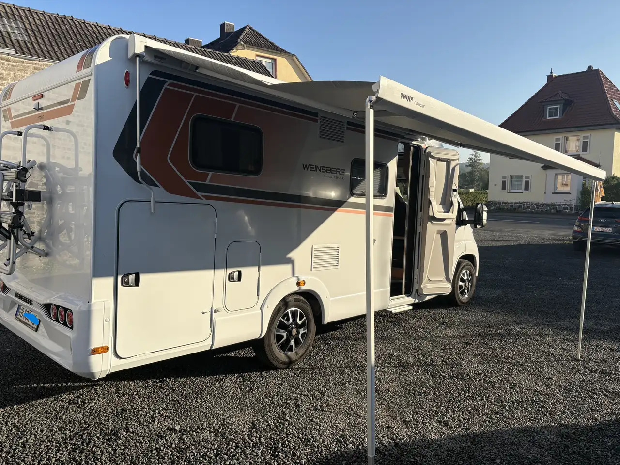 Semi-integrated motorhome Weinsberg CaraCompact 600 MEG PEPPER