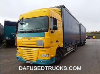 Ciężarówka plandeka DAF FAR XF105.460