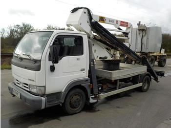 Truck mounted aerial platform 2006 Nissan Cabstar: picture 1