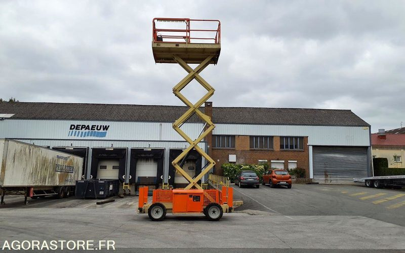 Aerial platform Nacelle DIESEL JLG 260MRT