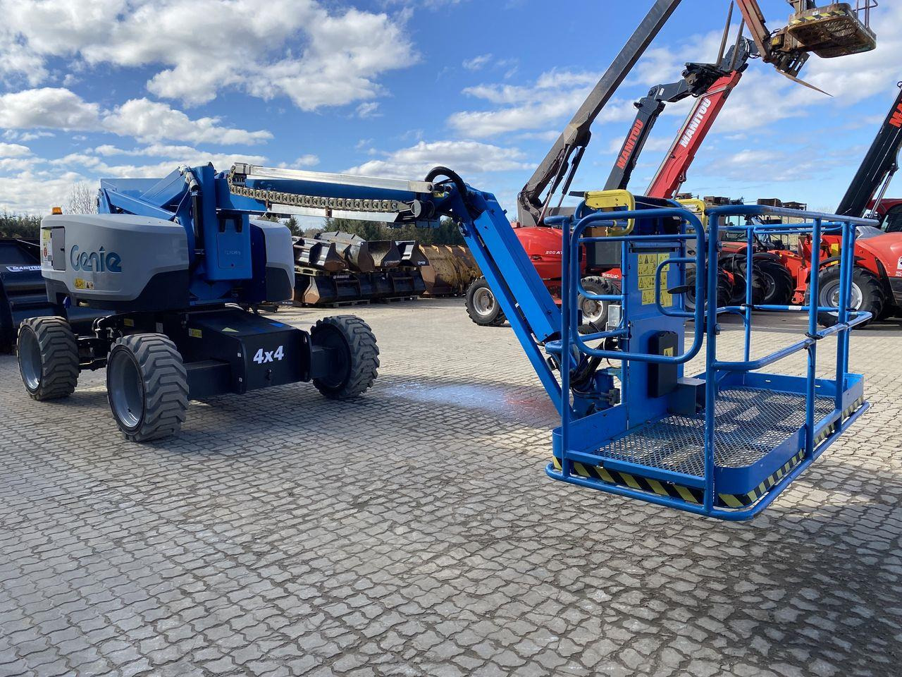 Articulated boom Genie Z60/37 DC