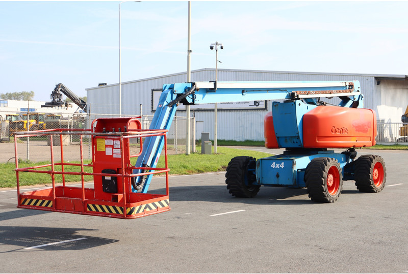 Articulated boom Genie Z-80/60