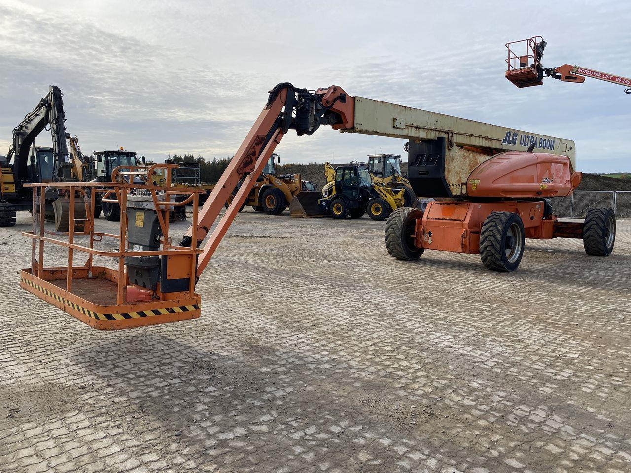 Articulated boom JLG 1250AJP