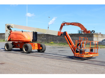 Articulated boom JLG 800AJ