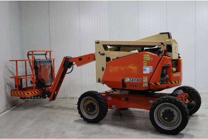 Articulated boom JLG H340AJ