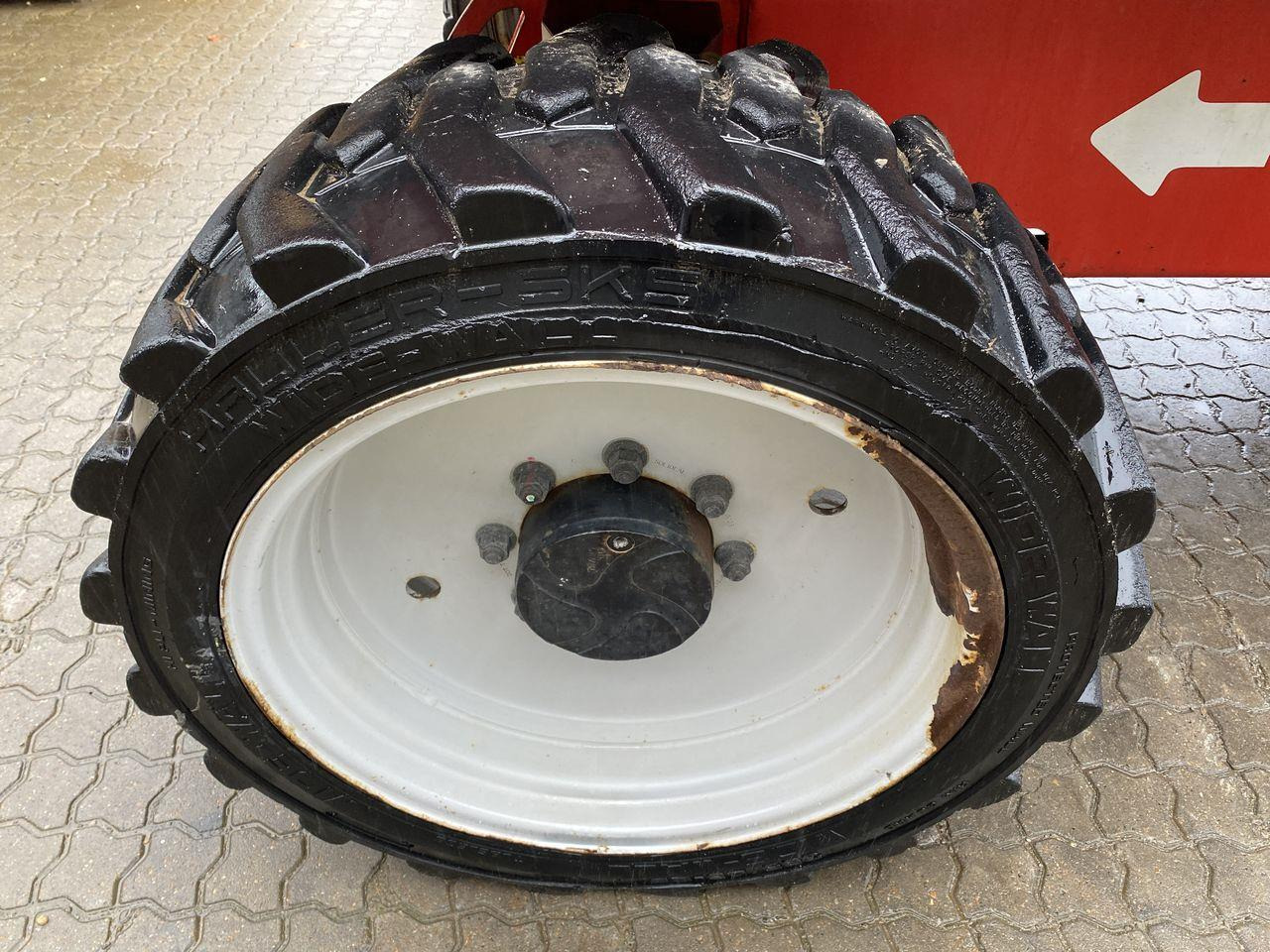 Articulated boom Manitou 260TJ