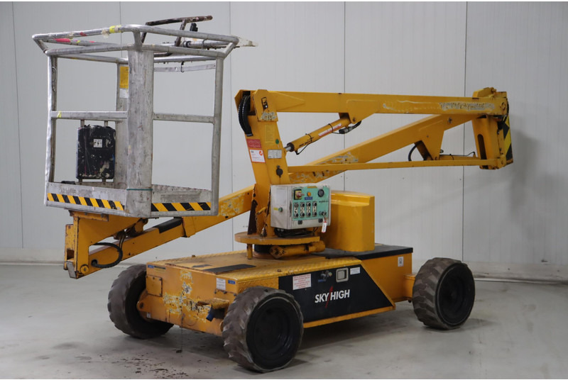 Articulated boom SkyHigh ST120