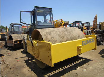 Compactor BOMAG BW217D: picture 1