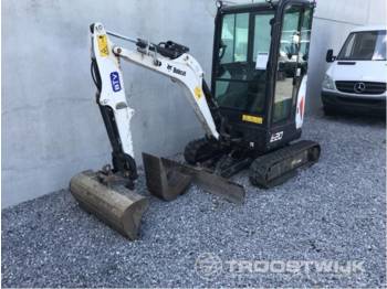 Mini excavator Bobcat E20: picture 1