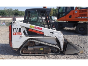 Compact track loader Bobcat T110: picture 1