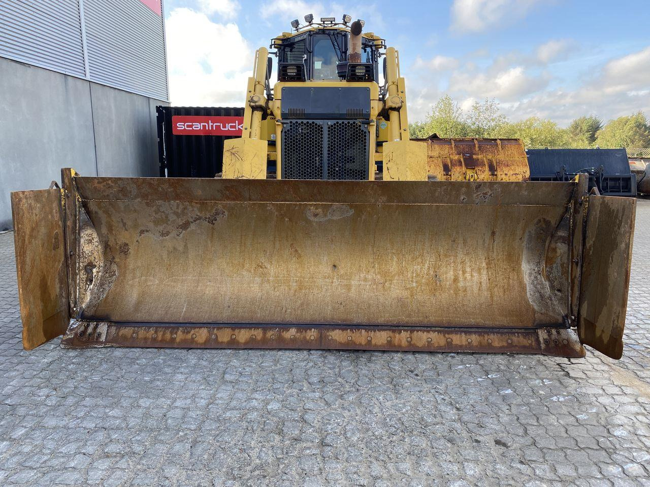 Bulldozer Komatsu D65PXI-18