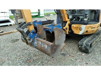 Mini excavator CASE CX 26B: picture 1