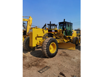 Grader CATERPILLAR 140K