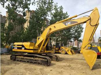 Crawler excavator CATERPILLAR 320BL: picture 1