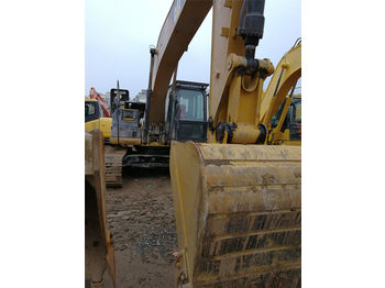 Crawler excavator CATERPILLAR 320D: picture 1