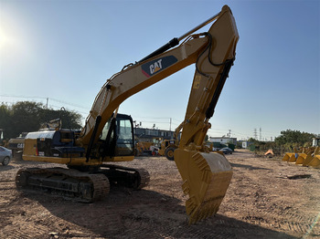 Crawler excavator CATERPILLAR 320DL: picture 4