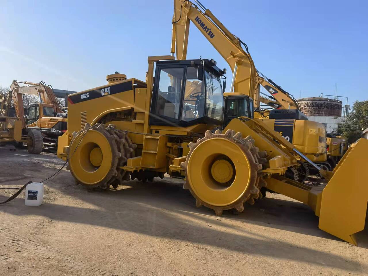 Compact track loader CATERPILLAR 862G: picture 2
