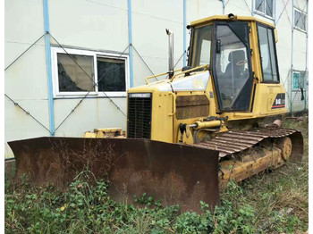 Bulldozer CATERPILLAR D4G: picture 1
