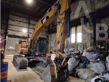 Crawler excavator Caterpillar 320FL: picture 1