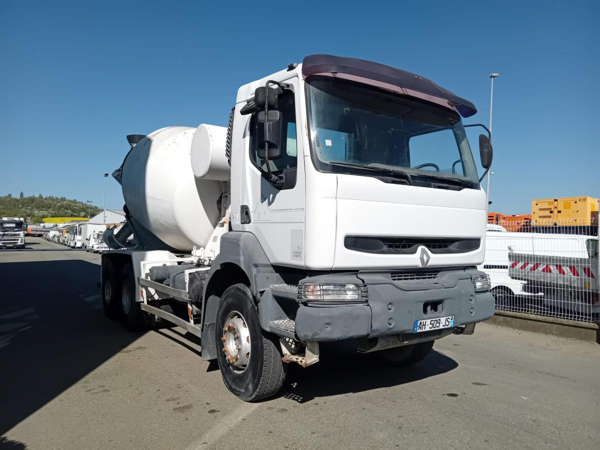 Concrete mixer truck Renault Kerax 340