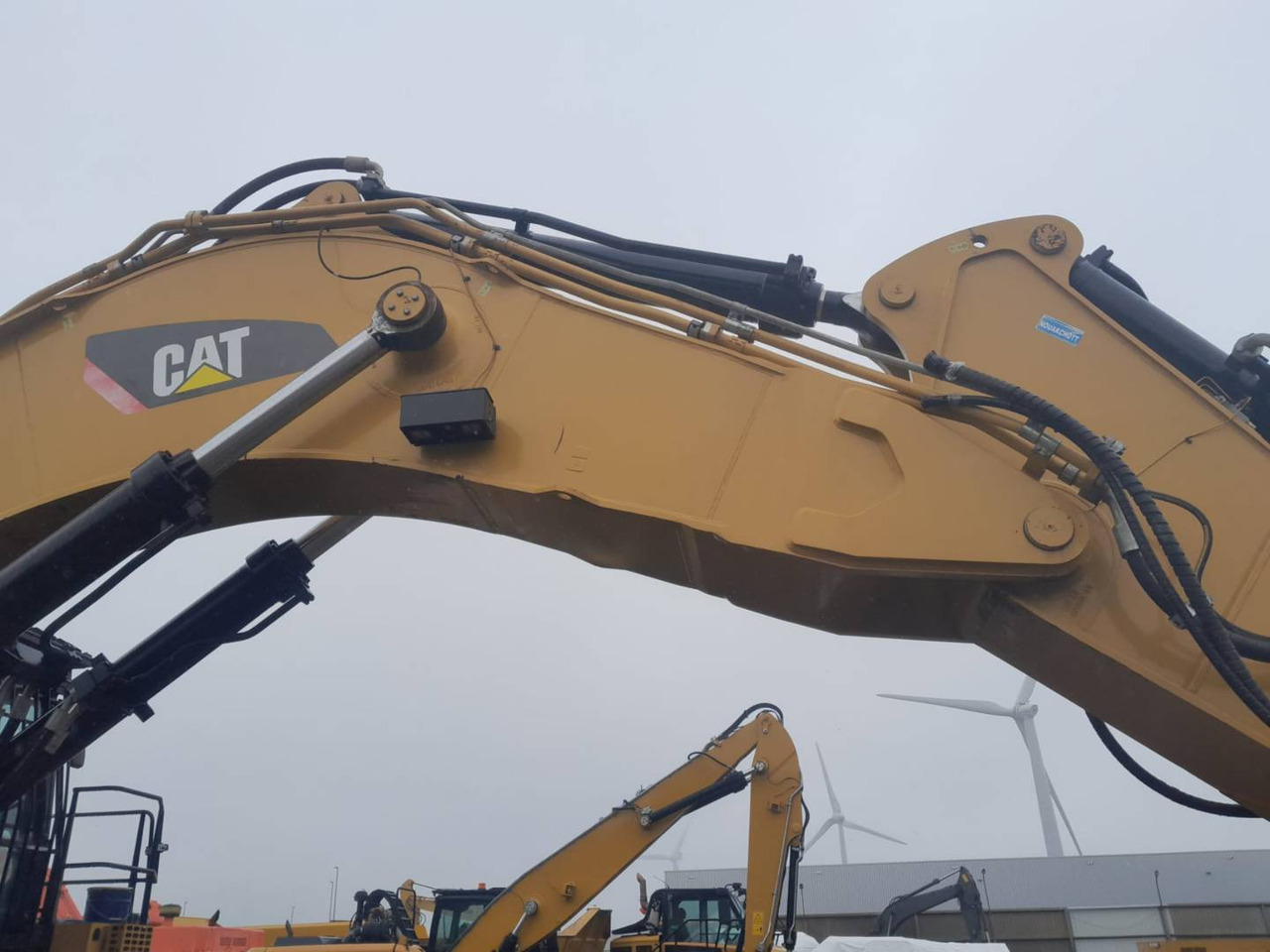 Crawler excavator CAT 6015B