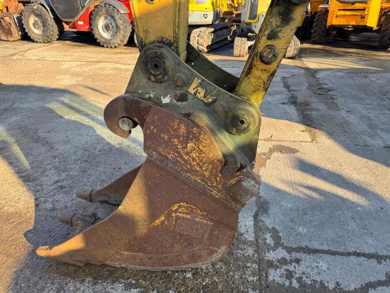 Crawler excavator Caterpillar 312BL