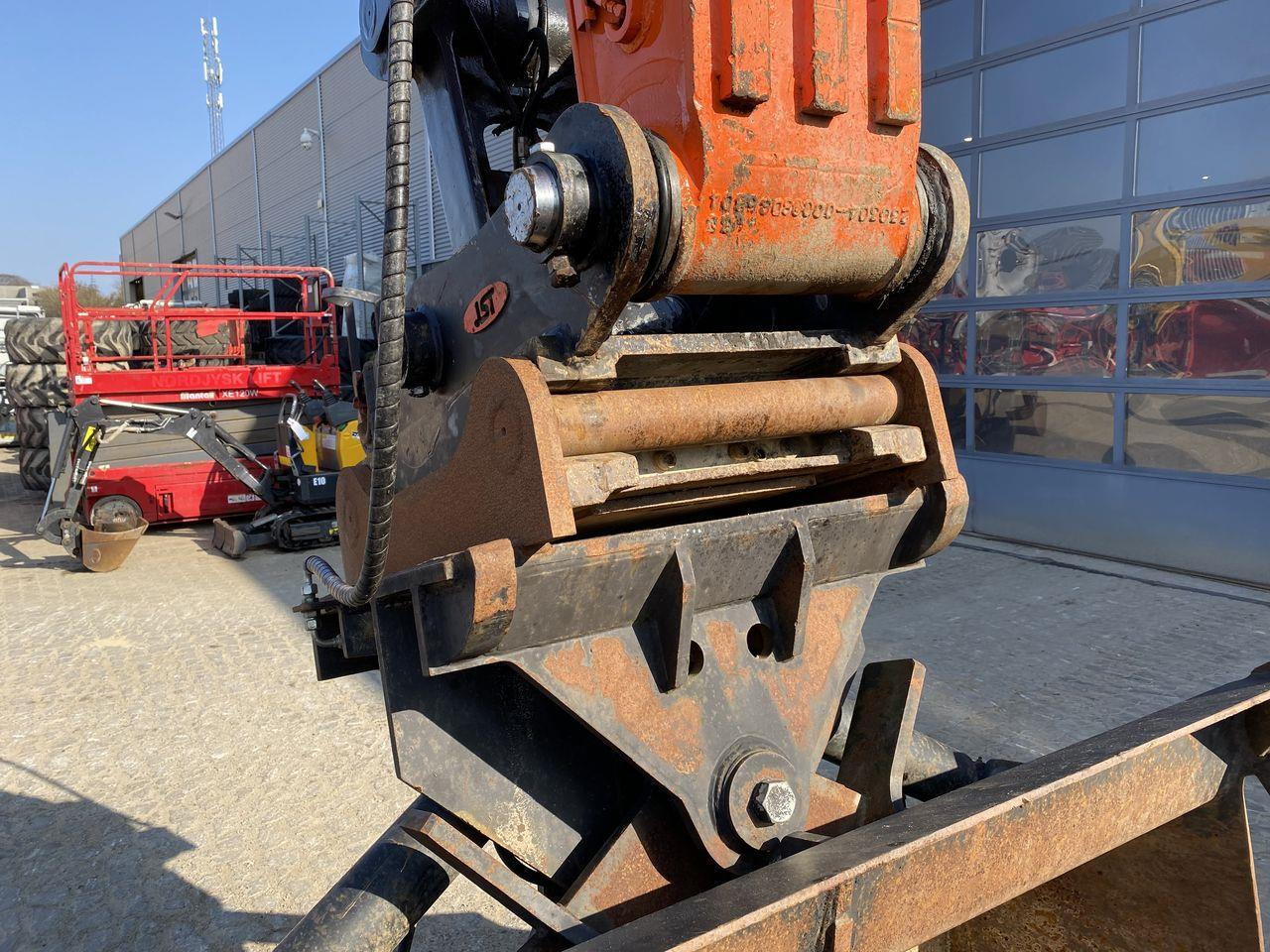 Crawler excavator Doosan DX300LC-5