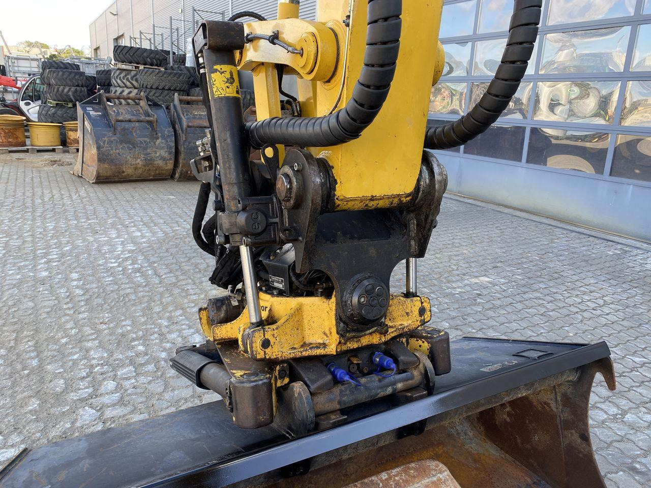 Crawler excavator Komatsu PC138US-11