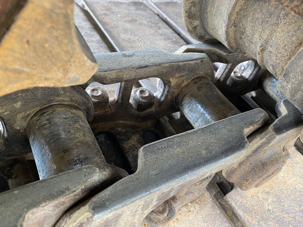 Crawler excavator Komatsu PC210LC-11