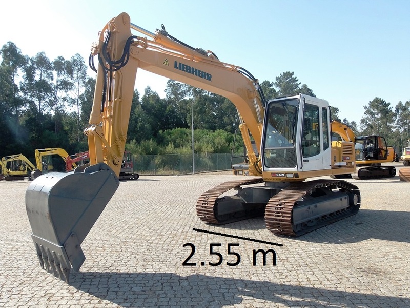 LIEBHERR R 900 B Litronic crawler excavator from Spain for sale at Truck1, ID: 2061350