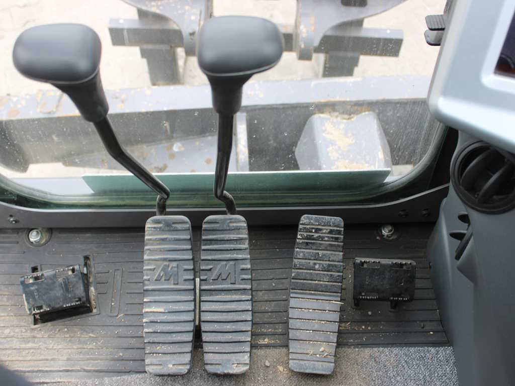 Crawler excavator Mecalac 6 MCR