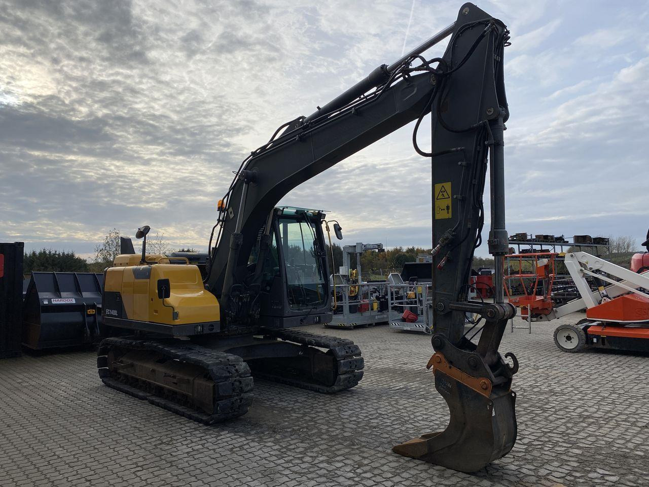 Crawler excavator Volvo EC140