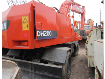 Wheel excavator DOOSAN DH200W: picture 1