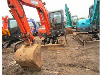 Crawler excavator DOOSAN DH60: picture 1