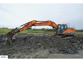 Excavator Doosan DX225 LC-5: picture 1