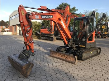 Mini excavator Doosan DX62R-3: picture 1