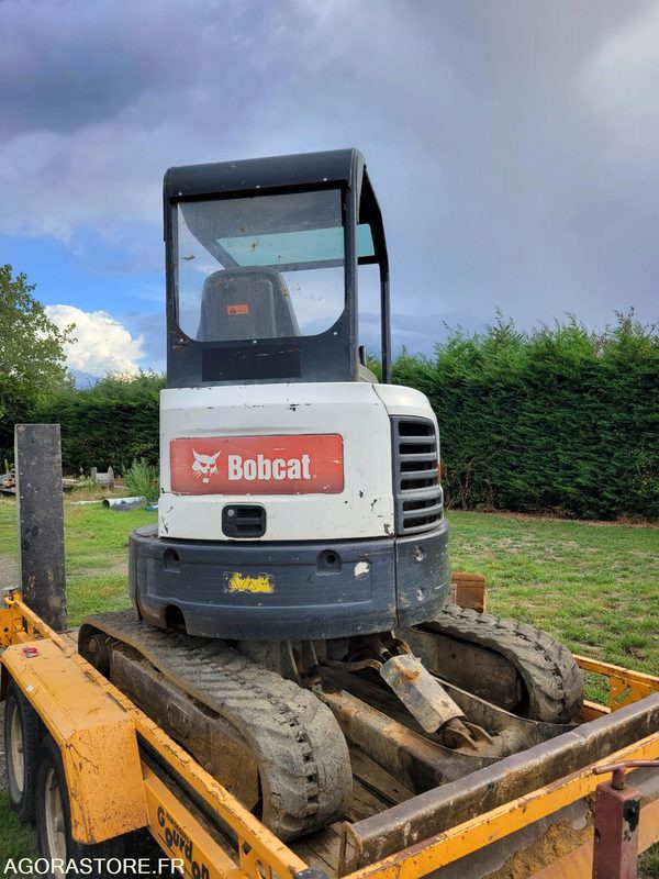 Excavator BOBCAT E26 2015