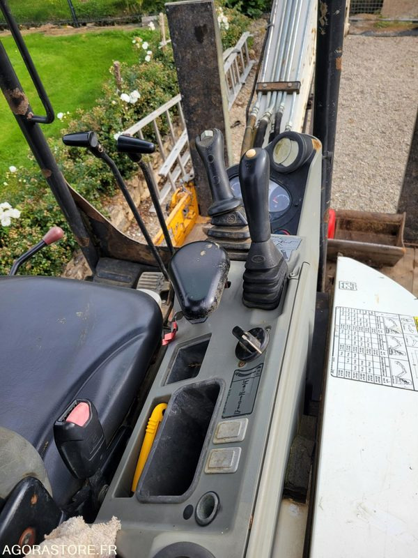 Excavator BOBCAT E26 2015