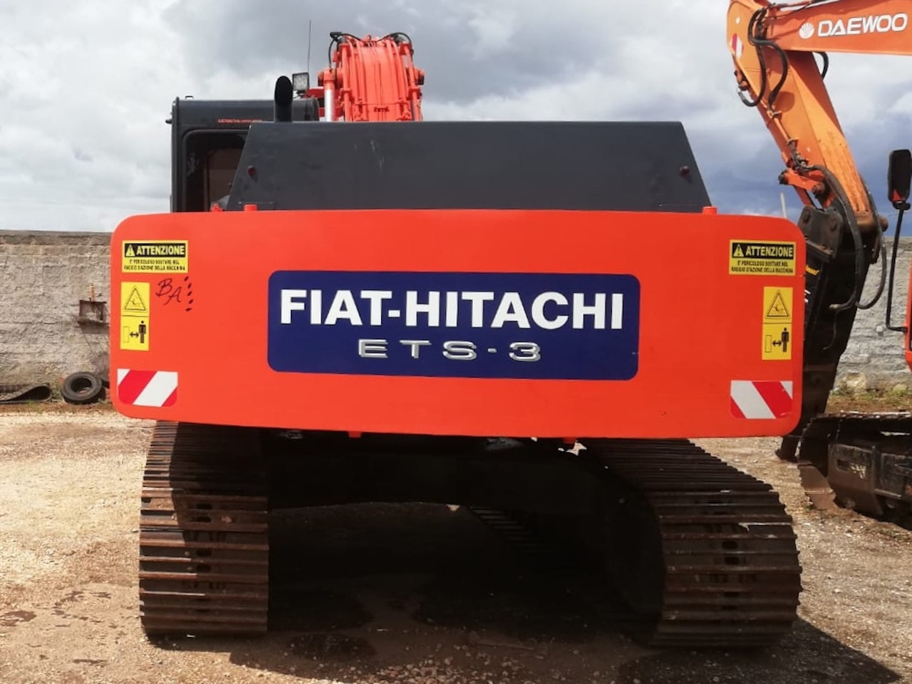 Crawler excavator FIAT HITACHI FH240.3: picture 14